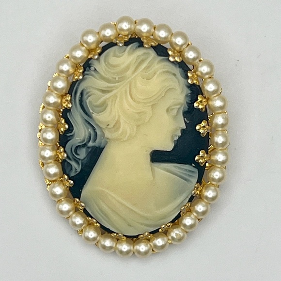Vintage Cameo 90’s Brooch Pin Oval Gold Black Pearls - Picture 3 of 5